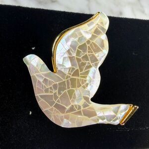 Liz Claiborne Signed Vintage Mother of Pearl Mosaic Dove Brooch Gold Tone